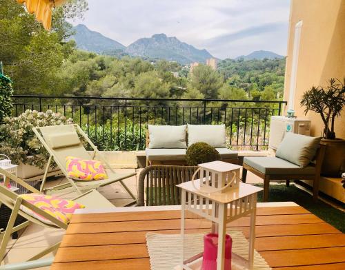 Mon Appart avec Terrasse et Piscine