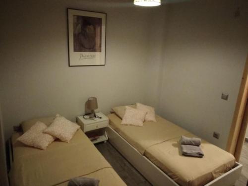 Nice& Cozy Flat 1min from the Heart of Athens.WiFi