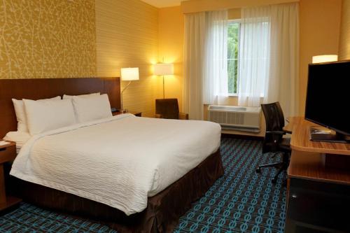 מיטה או מיטות בחדר ב-Fairfield by Marriott Inn & Suites Jonestown Lebanon Valley