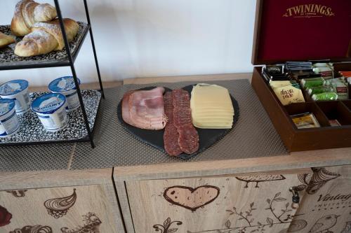 B&Bの敷地内または近くでの食事または食べ物