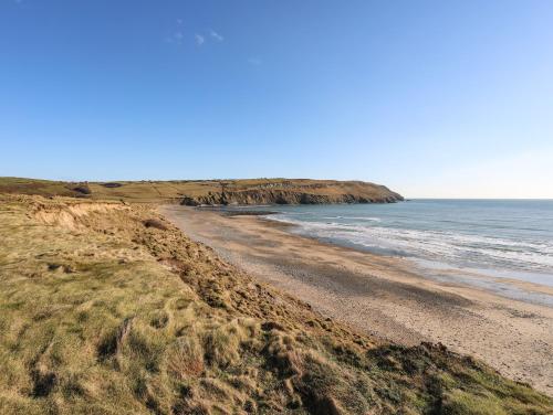 Gallery image of Rhiw - 1 Ty'n Don in Abersoch