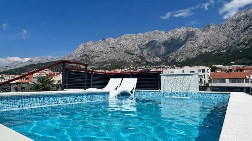 Skypool Suite 77 with private pool