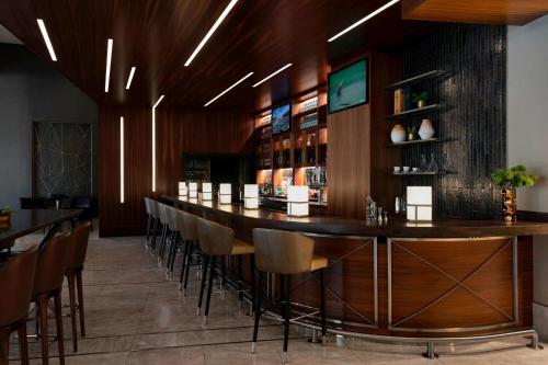 Cleveland Marriott Downtown at Key Tower Image