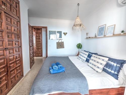 Newly renovated apartment in Nerja with huge pool