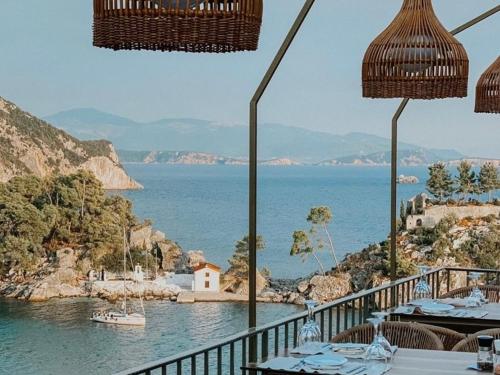 Alekas Parga Apartments