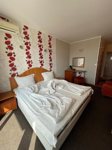 Gallery image of Family hotel Deykin in Sunny Beach