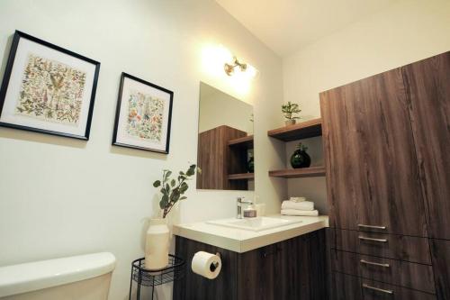 Koupelna v ubytování La Réserve du Boisé - Parking, terrasse & Gym