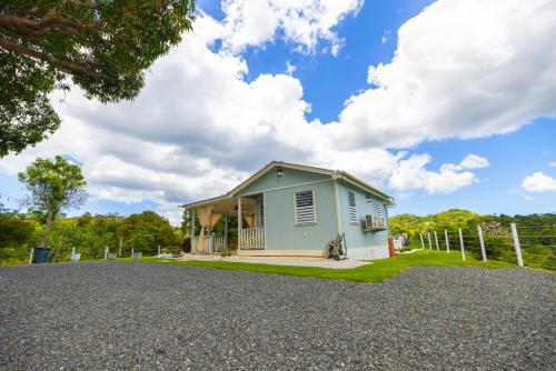 El edificio en el que está la casa vacacional