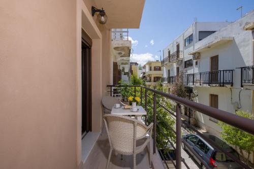 Aretousa Home