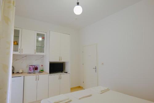 Gallery image of Eleni Guest House in Sarandë