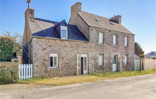 Amazing Home In Plougoulm With 2 Bedrooms