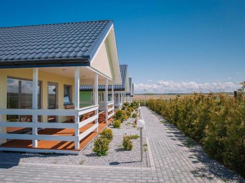 Comfortable, single-story houses with terraces