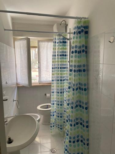 Koupelna v ubytování Giardino nord - il mare a pochi passi