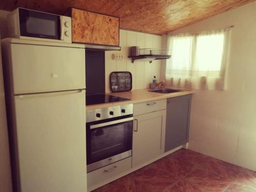 Kuchyň nebo kuchyňský kout v ubytování Estudio Rural Casa Aguila 2.0