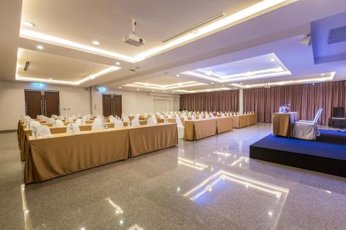 Χώρος καθιστικού στο Riche Hua Hin Hotel - SHA Plus