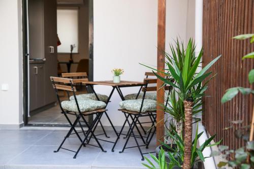 Kawasan patio atau luaran di Caravin Wanderhome Nea Ionia, 5 min from Metro station
