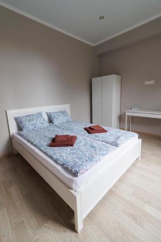 Katil atau katil-katil dalam bilik di Apartments na Beregu