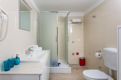 Vonios kambarys apgyvendinimo įstaigoje Apartments Villa Ankora