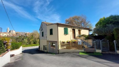 Photo de la galerie de l'établissement La Lupinella Apartment, à Sirolo