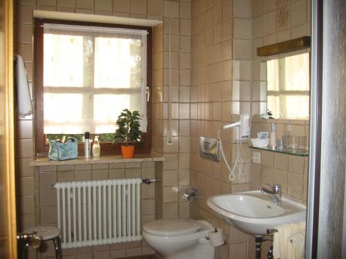 Phòng tắm tại Reischacher Hof