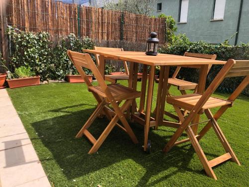 Casa adosada familiar con jardín y piscina