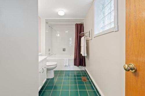 Koupelna v ubytování Blue Mountain Ski In Ski Out Resort Condo 2 Level