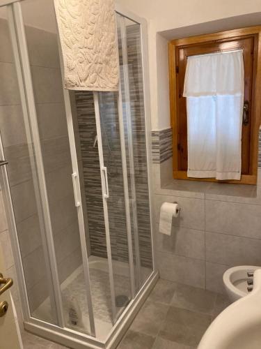 Koupelna v ubytování Agriturismo La casina di Castellinuzza e Piuca