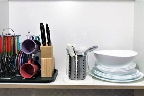 DRAMATIC SUNSET VIEW 1BR front CCP near NAIA