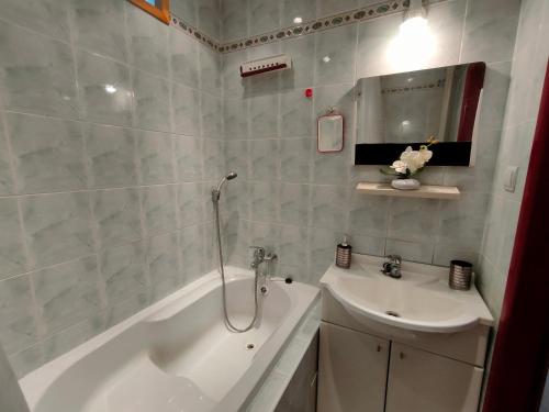 Un baño de 2-iz. byt v tichej lokalite s bezplatným parkovaním