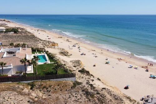 Charming Beachside Apartment- The Perfect Getaway!