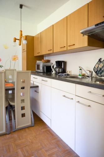 Kuchyň nebo kuchyňský kout v ubytování Ferienbauernhof Ennenhof