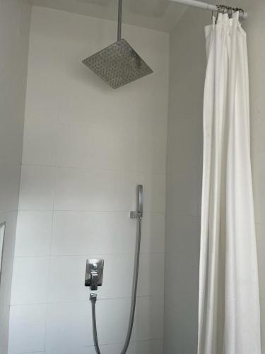 Bilik mandi di Vive Zen Queen Room