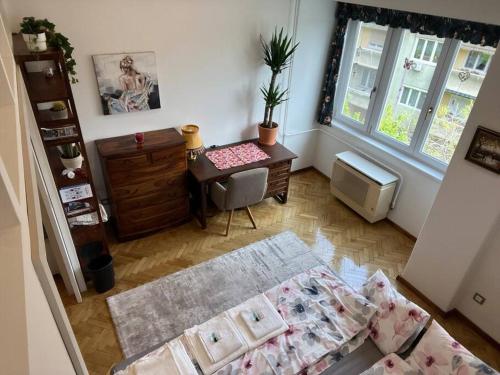 Awesome, 15 mins to center home