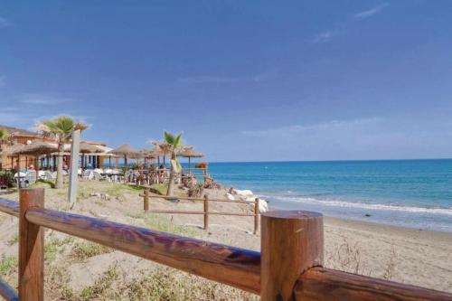 GOLDEN HOUR Beachfront apartment Marbella