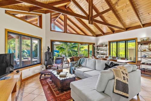 Χώρος καθιστικού στο Ocean Breeze Villa
