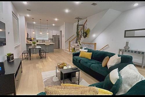 Houston Downtown Homeaway – Photos 2