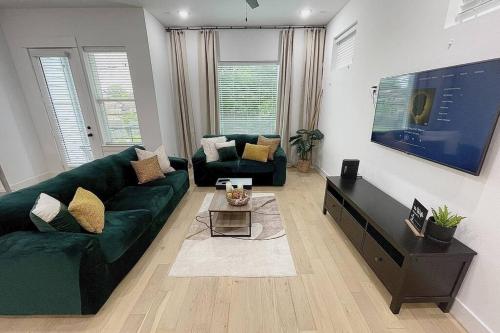 Houston Downtown Homeaway – Photos 3