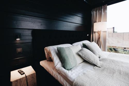 Φωτογραφία από το άλμπουμ του Lake Hotel Lehmonkärki - Haasi Mirror Houses σε Asikkala