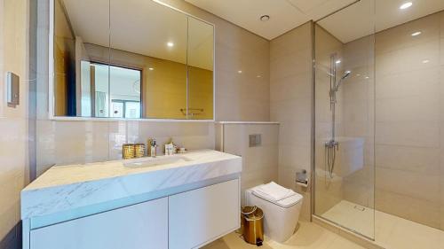 Koupelna v ubytování Primestay - Luxury Living 2BR with stunning Views in Downtown
