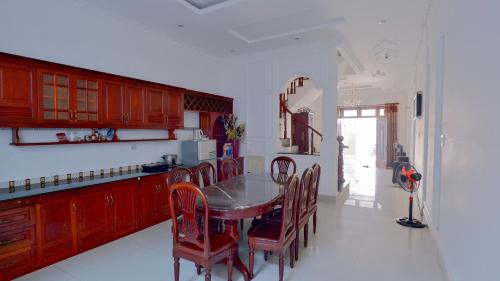 Nhà bếp/bếp nhỏ tại Lavie House 69-7A Phan Chu Trinh