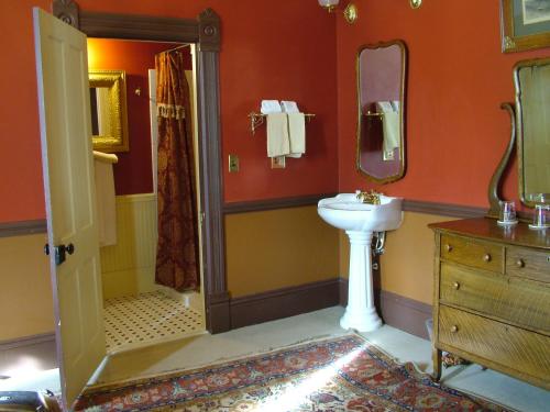 Ein Badezimmer in der Unterkunft Martin & Mason Hotel