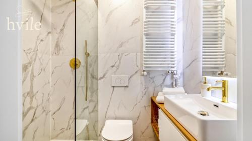 Un baño de hvile 149 Gdańsk - prywatne miejsce parkingowe