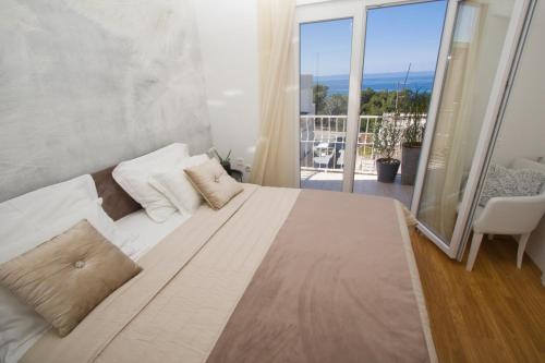 Luxury apartment near the beach