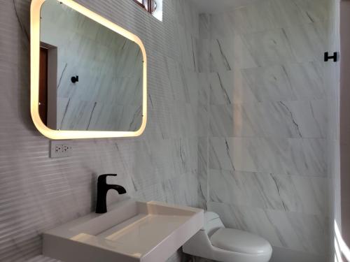 Vannituba majutusasutuses Parguera Plaza Hotel - Adults Only