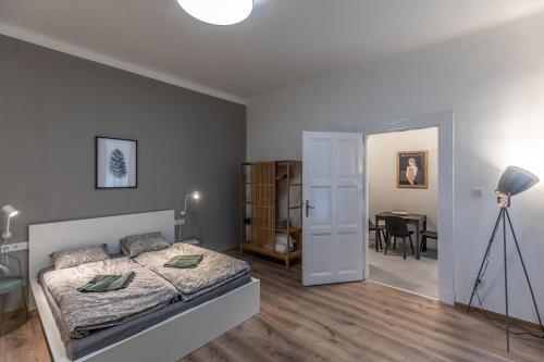 Design Studios Downtown 1072 Budapest, 16 Klauzál tér kép - 3