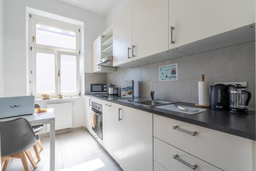 Dapur atau dapur kecil di Yeshello Apartment Central Station