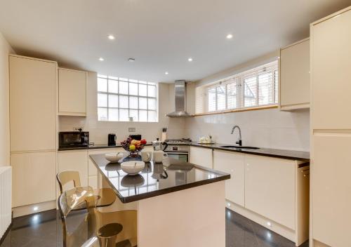 Chapel House – Photos 3
