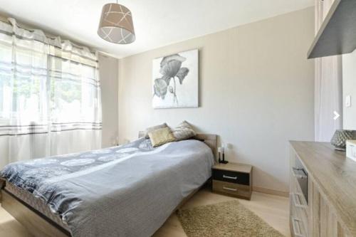 Postel nebo postele na pokoji v ubytování Maison 120 m² à Vigy