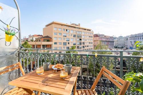 L40 - Staywizus - 2P Central 5 mins Old Town & Sea, Balcony & AC