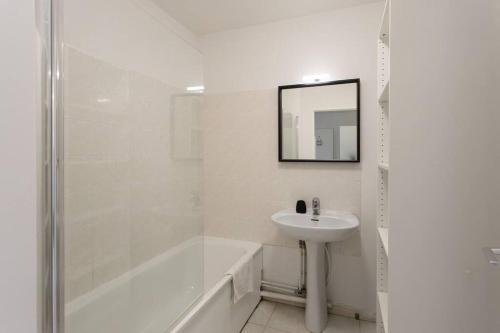 Kúpeľňa v ubytovaní L41 Suite Paladium 8pax 4rooms balcony WIFI AC